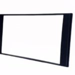 Adaptador para auto modelo Nissan March/Versa 2013-2015 Negro (N)